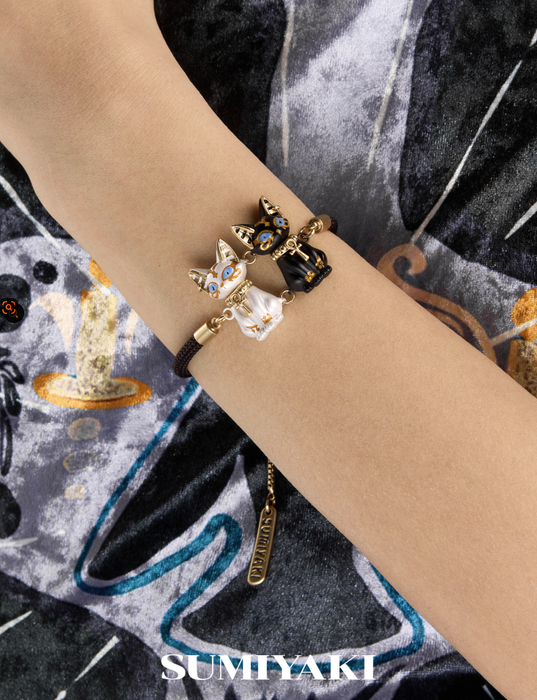SUMIYAKI Sacred Eye Egyptian Cat Bracelet – Pharaoh Cat Charm, Black & White Braided Cord, Adjustable Talisman Jewelry