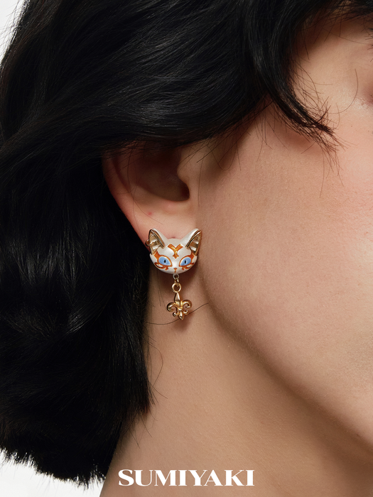 SUMIYAKI Sacred Eye Egyptian Cat Earrings – Black & White Asymmetrical Studs, S925 Sterling Silver, Hypoallergenic Jewelry