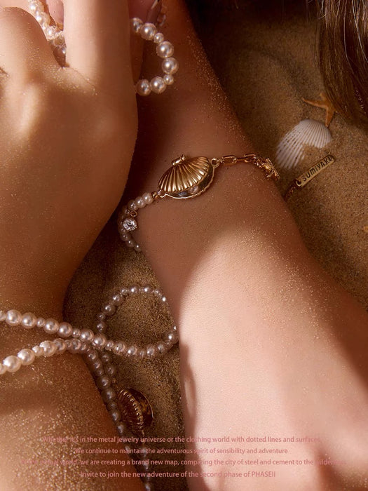 SUMIYAKI Ocean Bracelet - Gold Shell Luxe Design, Pearl Patchwork, Unique and Fashionable Jewelry with a Vacation Vibe