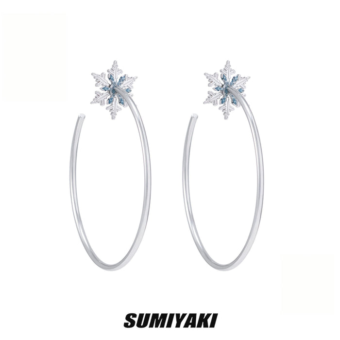 SUMIYAKI Statement Snowflake Hoop Earrings – Trendy, Bold & Sparkling Winter Fashion Accessory
