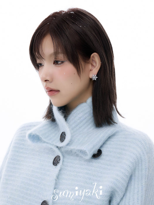 SUMIYAKI Snowflake Stud Earrings – Dainty, Sparkling & Elegant Winter Jewelry Gift