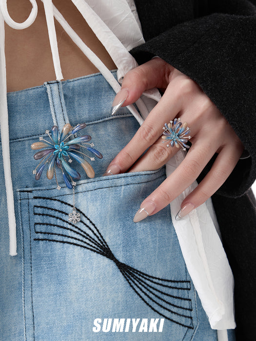 SUMIYAKI Handmade Firework Brooch – Sparkling, Festive & Elegant Holiday Accessory