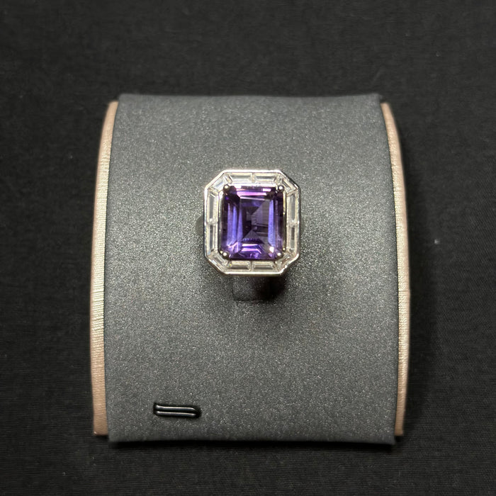 Natural crystal ring