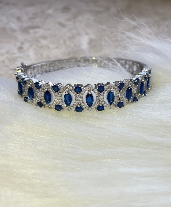 Imitation sapphire bracelet