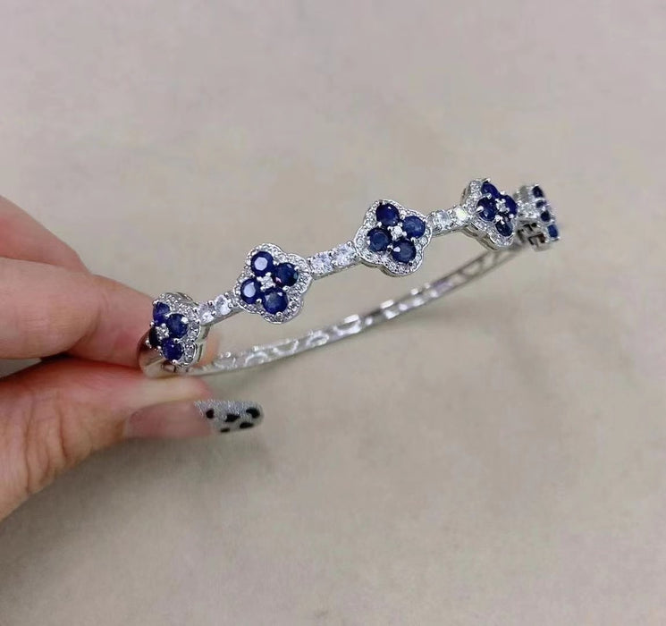 Natural four leaf clover sapphire bracelet